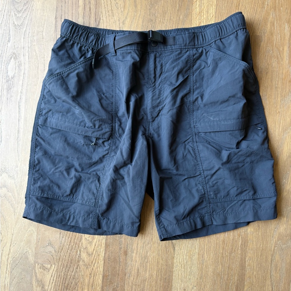 Uniqlo Cargo Shorts Mens XL Gray Nylon Belted Pockets Hiking Utility Outdoor